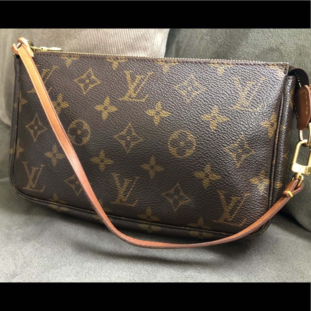 Louis Vuitton Pochette Accessoires